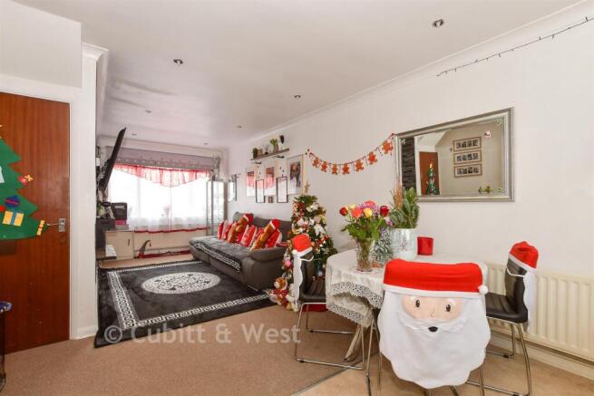 Lounge/ Kitchen/ Diner