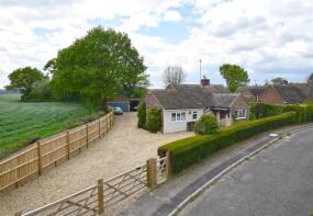 Hunter Cottage, Parkfield Crescent, Iden Green, Cranbrook TN17 4HR