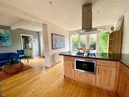 11, Riverleaze, Sea Mills, Bristol BS9 2HN