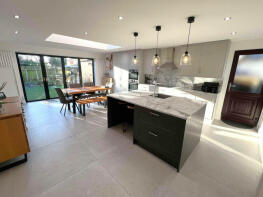 21, Larbreck Avenue, Preston PR4 3ZL