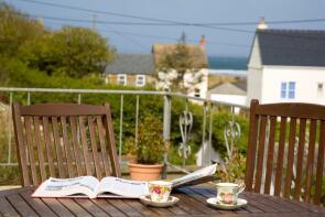 Pendarves, Road From B3276 To Ash Park, Porthcothan Bay, Padstow PL28 8LW