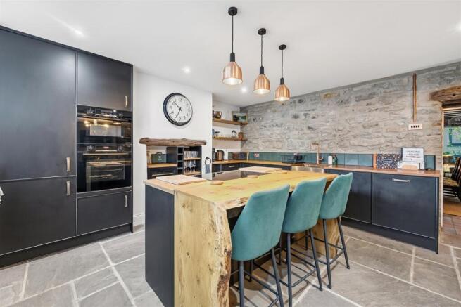 Verona House - Kitchen