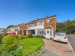 17, Knaves Castle Avenue, Walsall WS8 7PN