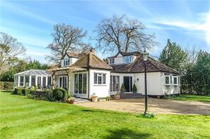 The Doves, Hill Farm Lane, Welwyn AL6 9BU