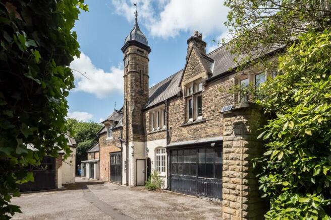 Coach House