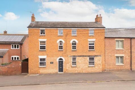 High Street, Yelvertoft, Northampton, NN6