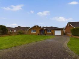 Treetops, Saltfleet Road, Theddlethorpe LN12 1NS