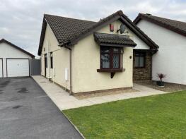 13, Maes Yr Efail, Llangennech, Llanelli SA14 8WD