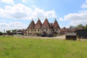 Spitzbrook Farm Oast, Haviker Street, Tonbridge TN12 9RH