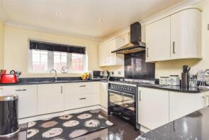 4, Catchland Close, Corby NN18 8NR