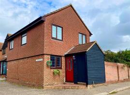 51, Brockenhurst Way, Bicknacre, Chelmsford CM3 4XN