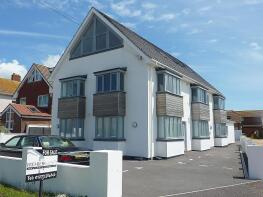 Flat 3, 1 Ambleside Apartments, Ambleside Avenue, Peacehaven BN10 7LS