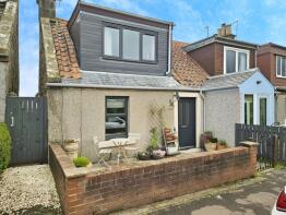 Linallan, Knowehead, West End, Cupar KY15 7HB