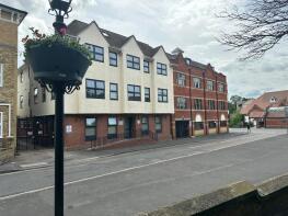 Flat 1, 6 Greenwood House, Church Street, Waltham Abbey EN9 1DX