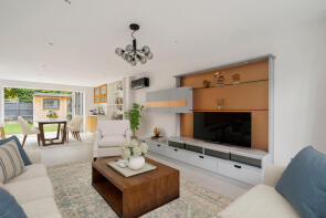 13b Bay Tree House, Daylesford Avenue, London SW15 5QR