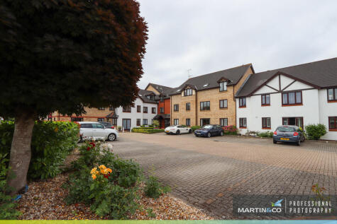 Hawthorn Gardens, The Hawthorns
