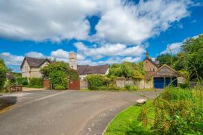 Ladbrook Cottage, Penn Lane, Solihull B94 5HJ