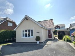 Morawel, Cliff Drive, Borth SY24 5NL