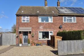 16, Crow Park Avenue, Newark NG23 6QG