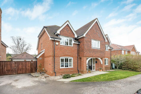 Maple Grove, Woodley, RG5