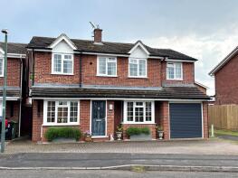 40, Hughes Close, Evesham WR11 8NZ