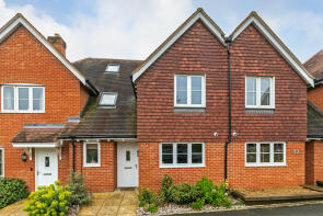 8, Ellis Drive, Winchester SO21 3FA