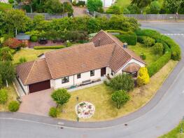 2, Rosamunde Pilcher Drive, Dundee DD2 5EF