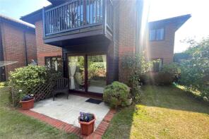 2, The Ferns, Bricksbury Hill, Farnham GU9 0NE