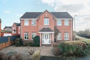 17, Regiment Close, Norton, Worcester WR5 2PB