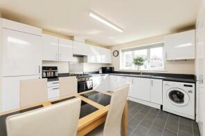 32, Sharp Way, Kinsley, Pontefract WF9 5FF