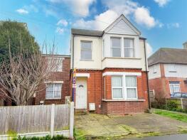 71, Coppins Road, Clacton-on-sea CO15 3HT