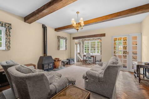 Upper Brighton Road, Surbiton, KT6