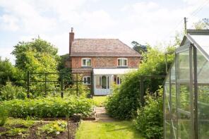 Whitfield Cottage, Golder Field, Leominster HR6 0RB