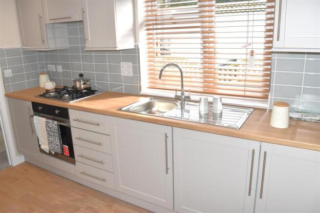 KITCHEN DINING ROOM