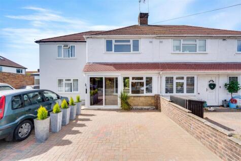 St. Johns Road, Hanworth