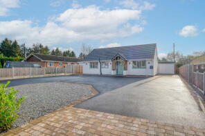 1 Oldene, Oak Tree Lane, Alcester B49 5LH