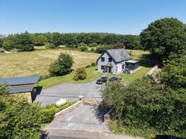 Hazeldene, Ceciliford, Broadstone, Monmouth NP25 4QF