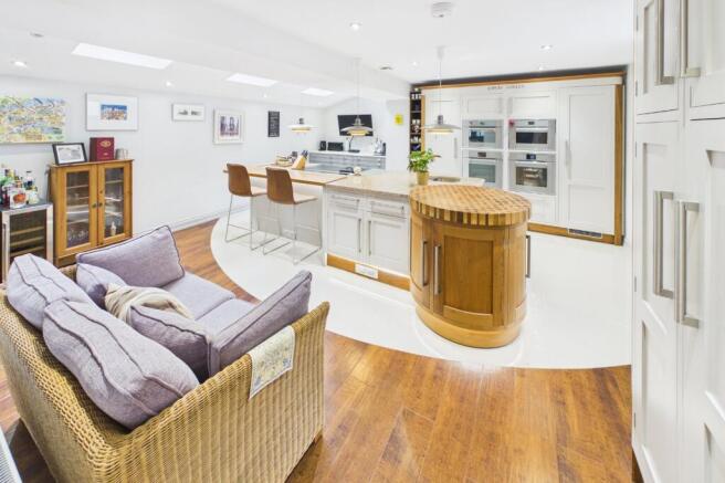 Kitchen/Breakfast