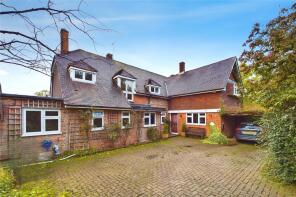 Tir-nan-og, Highclere Street, Newbury RG20 9QB