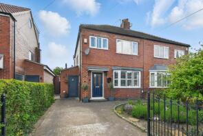 11, Cornwall Drive, York YO10 4LG
