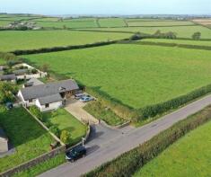 4, Parc Y Gwenyn, Ferryside SA17 5YJ