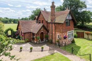 Ingledene, Roodlands Lane, Edenbridge TN8 6PG