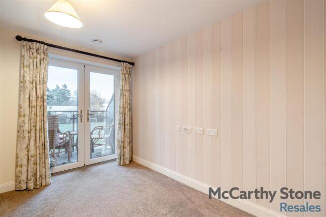 8673061-interior04.jpg