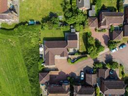 8, Chapel Lodge Drive, Normanby-by-spital, Market Rasen LN8 2HR