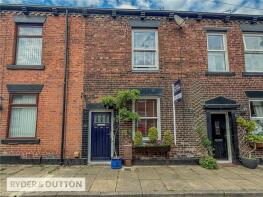 11, Park Cottages, Oldham OL2 7PQ