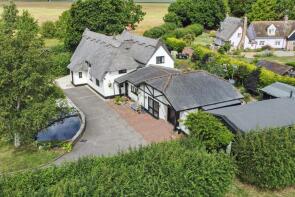 Honeypot Cottage, Colchester Road, Harwich CO12 5DF