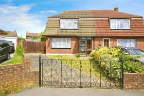 16, Edinburgh Road, Isle Of Grain, Rochester ME3 0DD