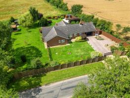 Cloverlee, Grove Road, Saxmundham IP17 1TJ