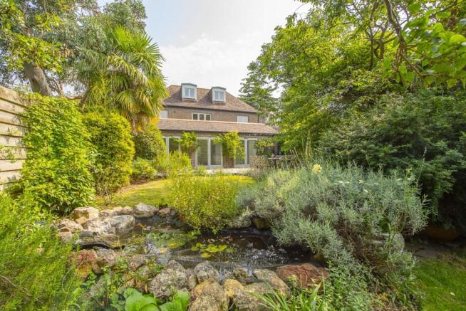 the-coach-house-c...
