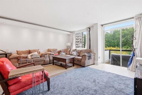 The Quadrangle, Sussex Gardens, London, W2